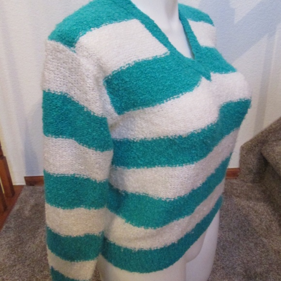Vintage 1980's Tamaron Aqua Striped Pullover - Picture 2 of 7